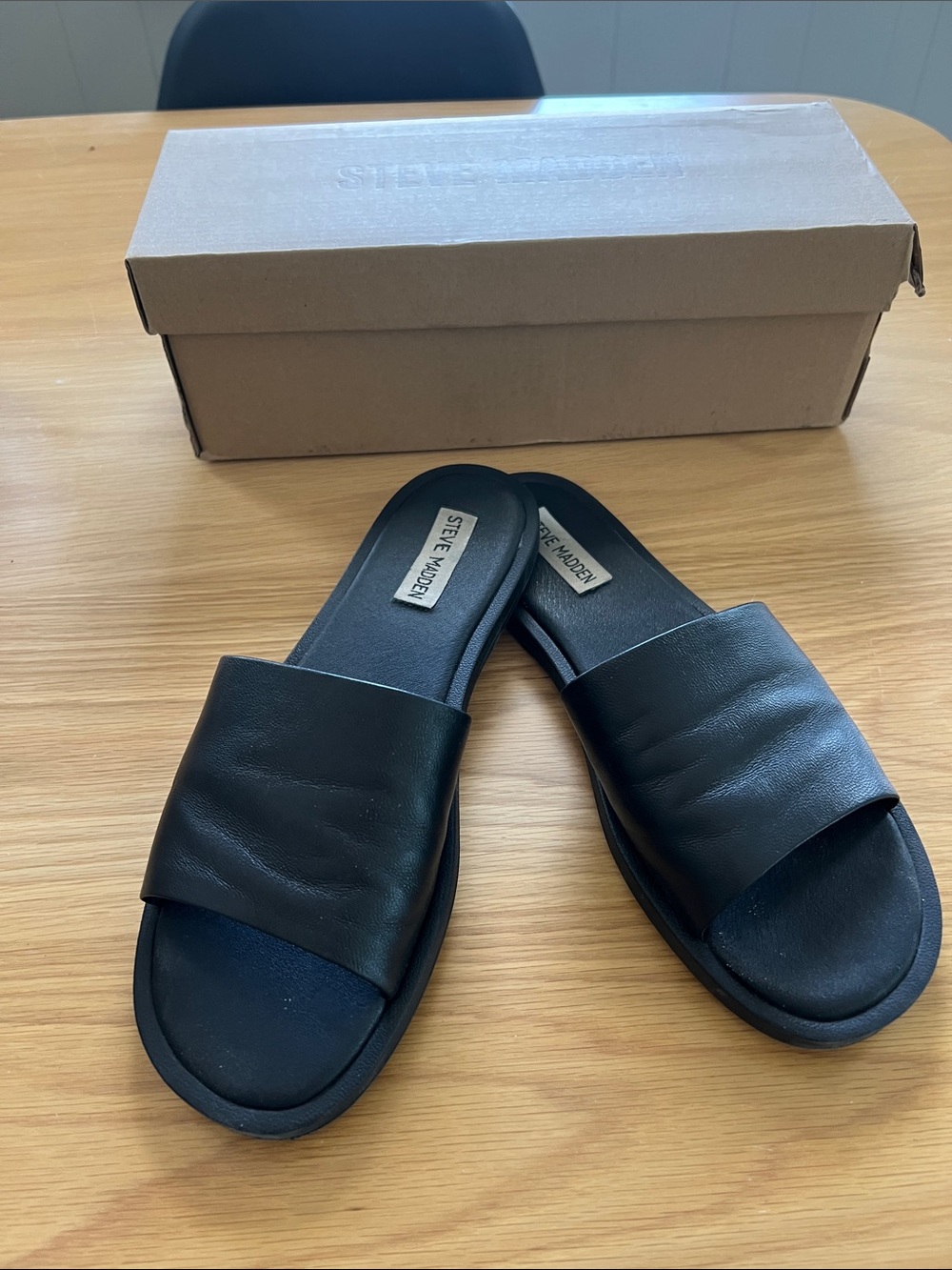 Steve Madden Black Slides